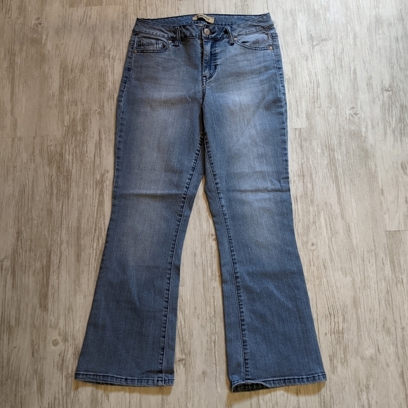 New Juniors Cotton Blend Bootcut Light Wash Jeans by Blue Spice Size‎ 5 - Picture 1 of 6